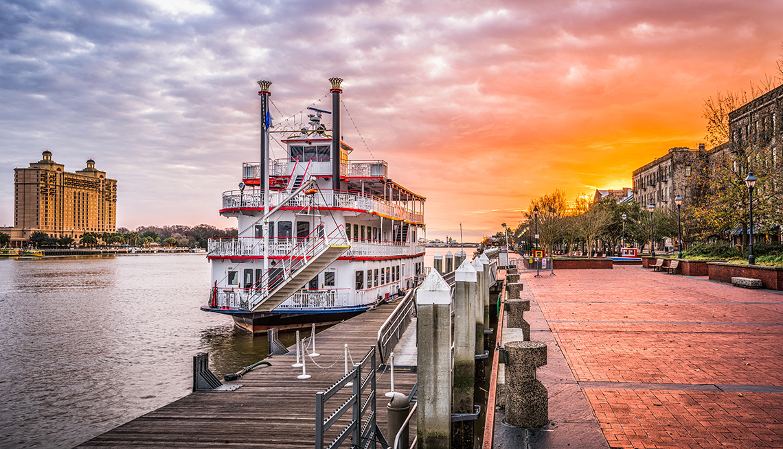 Savannah boat and river