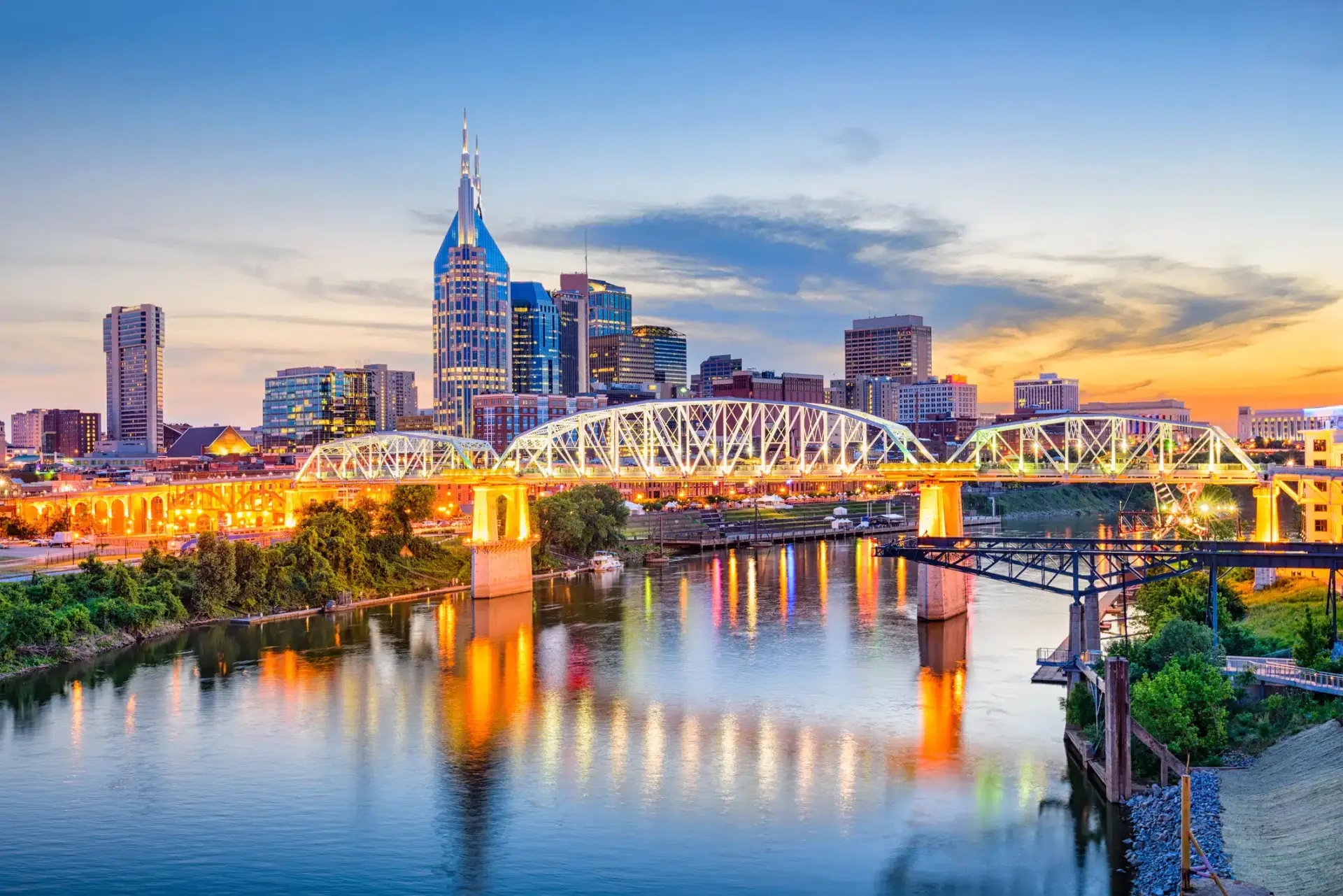 living-in-nashville-bridge-01