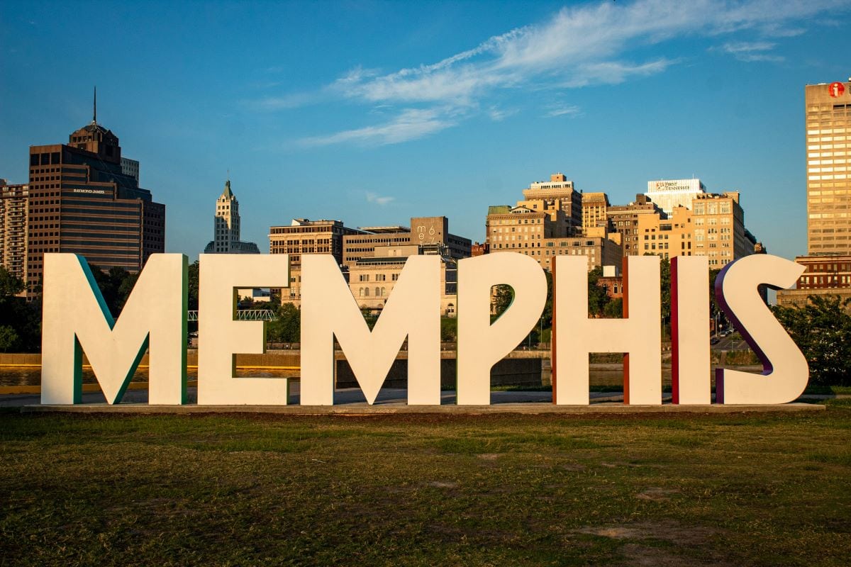 memphis-sign-2